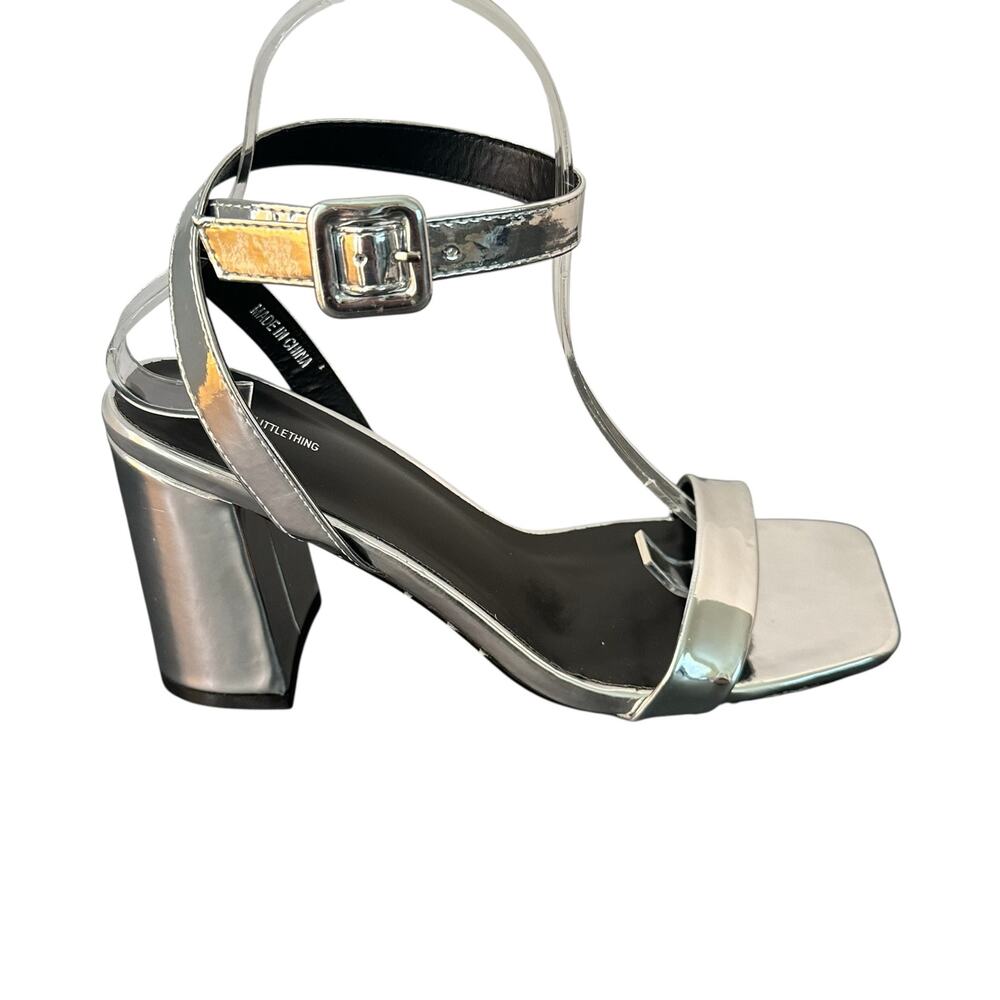 PrettyLittleThing Silver Metallic Block Heeled Sandals UK 6/US 8.5 NWT - Picture 2 of 8